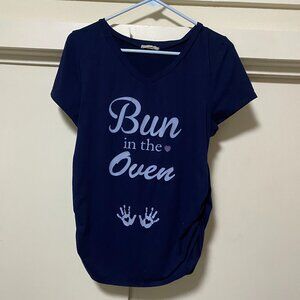 French Pastry Maternity, navy short sleeve top w/ruched sides, size M